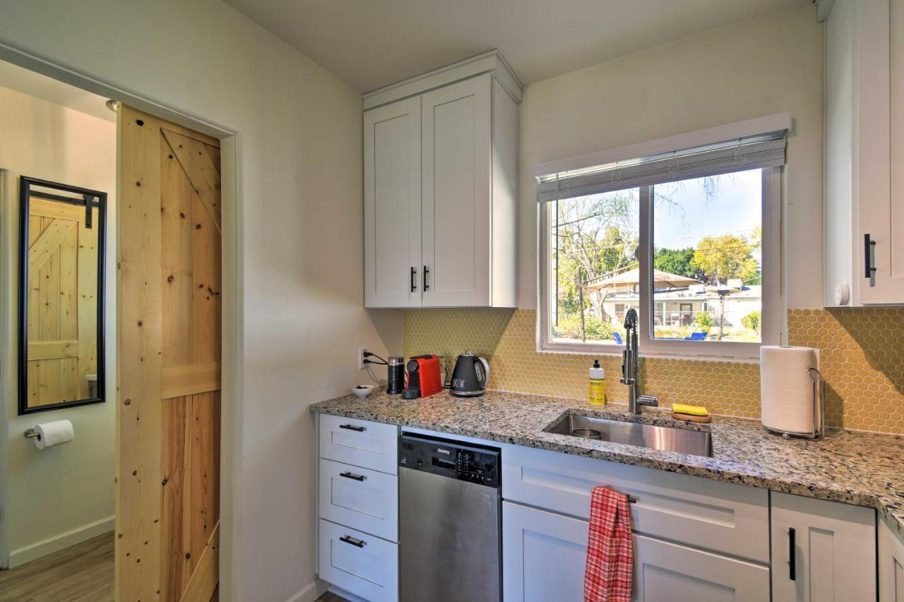 Pet-Friendly Phoenix Home With Breezeway And Fire Pit! Eksteriør billede